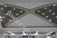 El panel de aluminio perforado de la anchura de 4.5M M 600m m para la estación de manera del carril del aeropuerto BRILLANTE